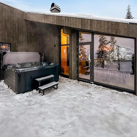 Ski-in-out Pa Kvitfjell Holiday home Strande